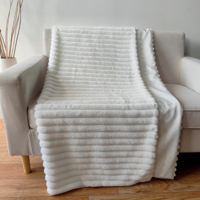 Plaid blanc à grosses côtes...